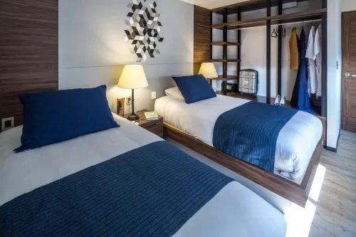 FlowSuites WTC - 3-Star