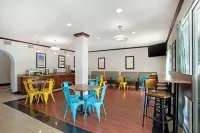 Best Western Plus Blue Angel Inn - Aamiainen