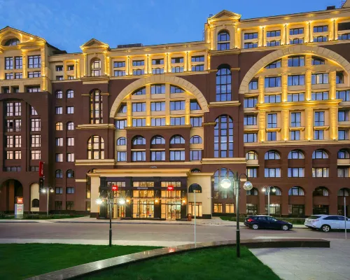 Ibis Oktyabr'Skoe Pole Hotel エクスペリメンタニウムサイエンスミュージアム周辺のホテル