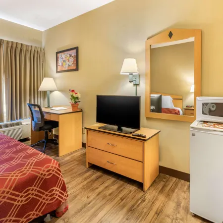 Econo Lodge Airport/Colorado Springs Отели рядом с Аэропорт Петерсон-Филд