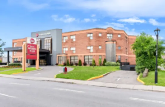 Best Western Plus Montreal East โรงแรมในมอนทรีออล