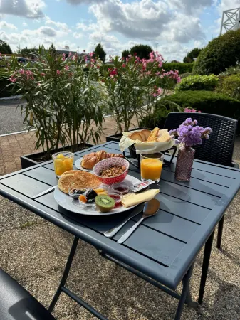 Kyriad Bordeaux - Lormont