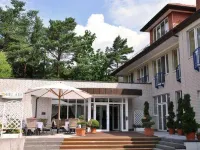 Bel Air Strandhotel Glowe Hotels in Neddesitz
