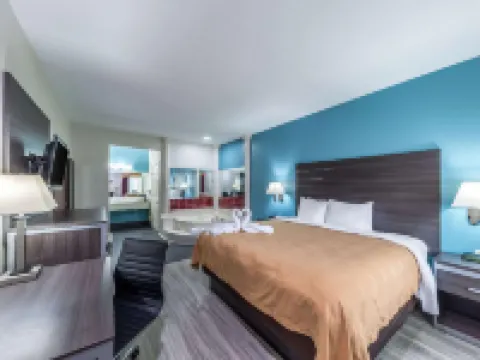 Quality Inn & Suites Canton Hoteles en Canton