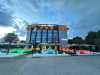 HOTEL ROYAL Các khách sạn ở Faenza