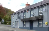 Afon Duad Inn 카마던 도서관 주변 호텔