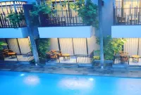 Grand Laguna Hotel & Villa Hotels in Colomadu