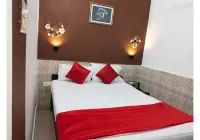 Smiley Holidays Serviced Apartments - parking