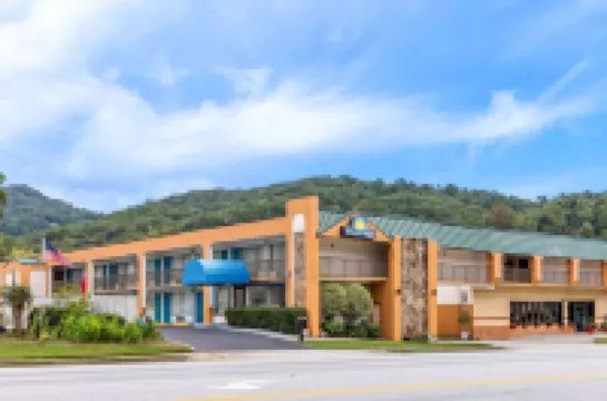 เดย์สอินน์ บายวินด์แฮม เคลย์ตัน โรงแรมใน