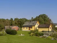 Gulehuset Hotels in Tysnes