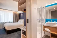Holiday Inn Express & Suites Ghent Hotels near STAM - Ghent City Museum