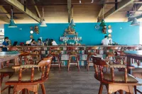 Cove Resort Palau - bar