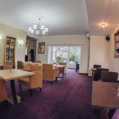 Philia Hotel