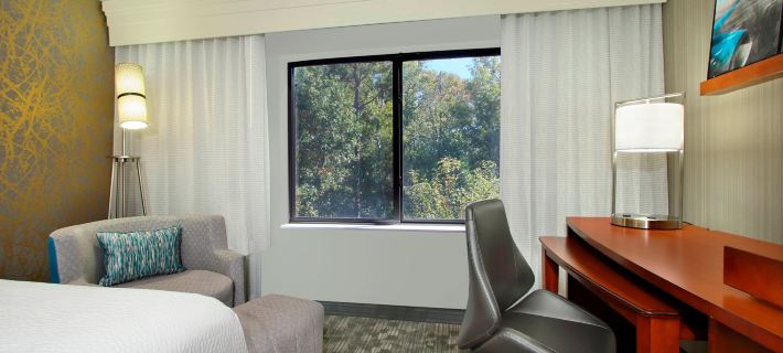 Courtyard Atlanta Airport West Hotels in Fulton County