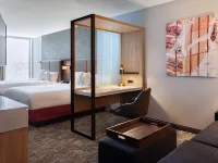 SpringHill Suites Orlando at Millenia Hotels near Universal Studios Florida