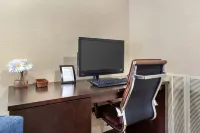 Comfort Suites Hanes Mall