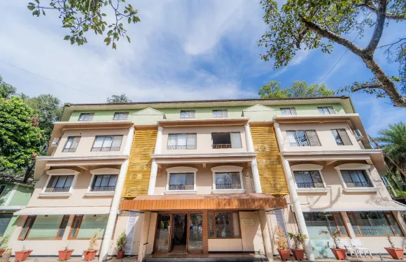 賈弗派碧蘭酒店