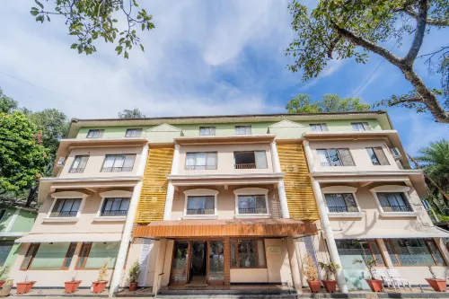 Jaffer Bhai's Brickland Hotel - Parkering