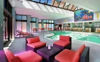 Hilton Mystic - piscine
