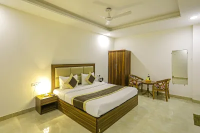FabHotel White House Bnb - Nr Yashobhoomi Convention Centre Hotels in South West Delhi