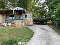 Charming house on deep water cove and amazing views Ξενοδοχεία στην πόλη Grainger County