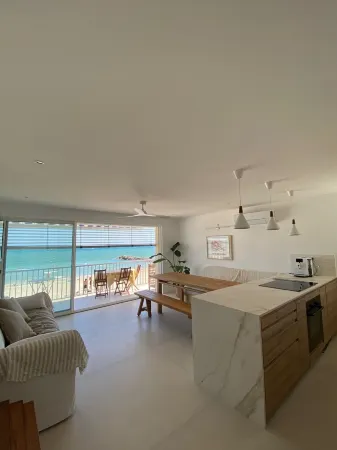 Appartement Luxe, 1ère Ligne sur la Plage, T3, Climatisé, Terrasse,plancha,wifi Отели в г. Палава-Ле-Фло