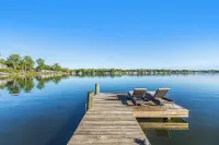 Esther House - Beautiful, Newly Renovated Lakehouse on Paw Paw Lake