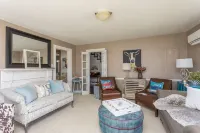 Charming Gingerbread House. Awesome mountain views near to SNP and Skyline Dr.