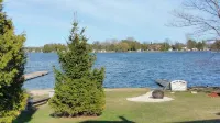 Enjoy a relaxing vacation on a lake (1 Bedroom (sleeps 4) )