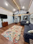 Tranquil cabin with AC and 2 creeks on secluded 5 acres with WiFi