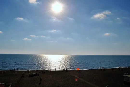 APARTMENT FRONT SEA by Silvia and Massimo