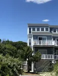 Amazing Location and Renovated! 2nd Row - Across from Beach Access