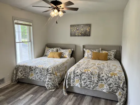 Perfect for family getaway or a fishermen retreat!