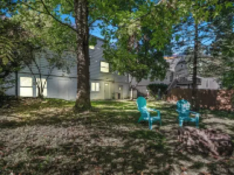 New King Bed! Firepit and Near CLE, BW, Metroparks Ξενοδοχεία στην πόλη Berea