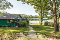 Magical lakeside retreat with hot tub + dog friendly!