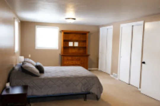 Beautiful Sunrises and Lakefront Views!