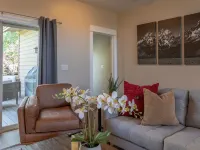 Modern Victor Town Home with Hot Tub and AC Hotels in Victor