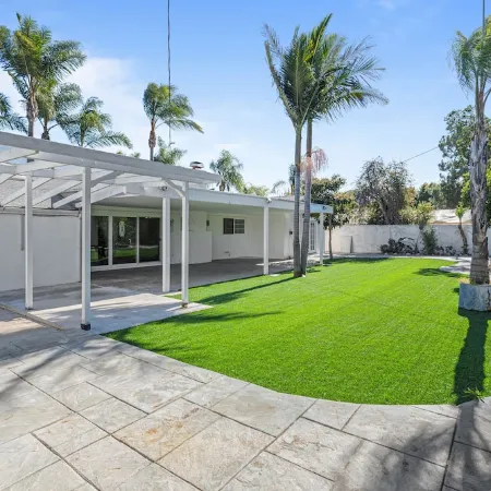 Modern 4 King Beds/Beauty Large yard/Golf/WFH/Long Stay/WIFI/FWY/25mins to Beach