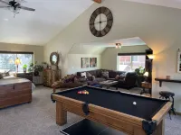Peaceful Rustic Mountain Entertainment Studio