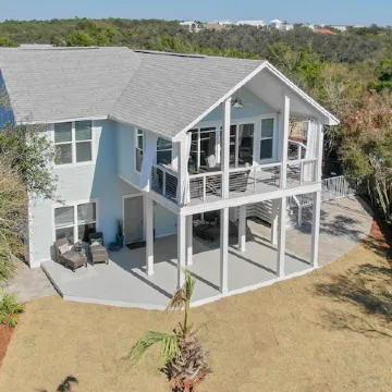 Private Beach Oasis with Pool, Hot Tub, Outdoor TV & Bikes, Near Alys + Rosemary