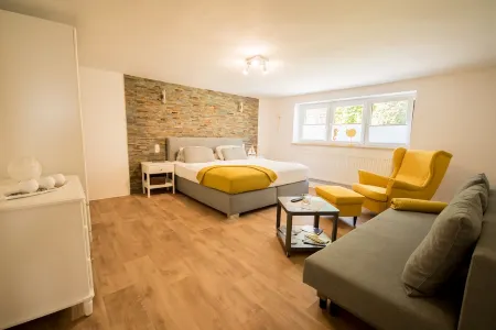 NEW apartment just 8 minutes to the beach, in the midst of a idyllic garden Отели в г. Юккер-Рандов