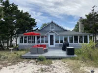 GORGEOUS, RECENTLY RENOVATED, WATERFRONT COTTAGE