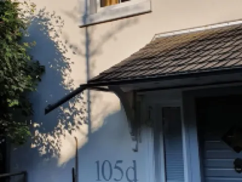 Tasteful, very well-equipped vacation apartment, approx. 45 m2 in Solingen, NRW โรงแรมในโซลิงเกน