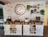 Quaint cozy cottage nestled on the quiet shores of Pigeon Lake in Howe