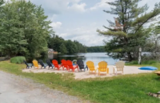 Beaver Lake Escape Hotels in Thompson