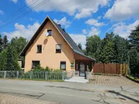 Cozy holiday home in the heart of the Ore Mountains. Hotels in Sehmatal
