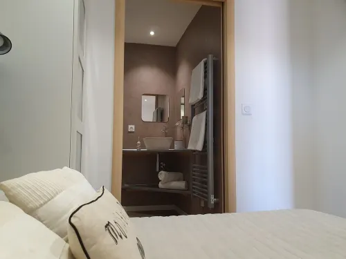 SEASIDE APARTMENT WITH HEATED POOL