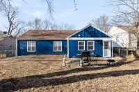 Family Friendly Kansas City Ranch in the Center of it All