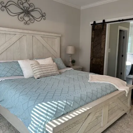Charming Retreat in Hallsville, TX – Your Cozy Home Away from Home!