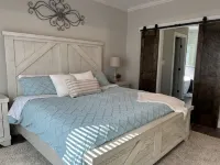 Charming Retreat in Hallsville, TX – Your Cozy Home Away from Home!